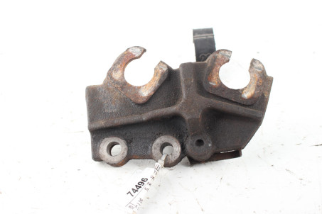 Кронштейн крепления троса КПП 1.5 МКПП Toyota Yaris USA 2006-2009 седан 3352452050 (74496)