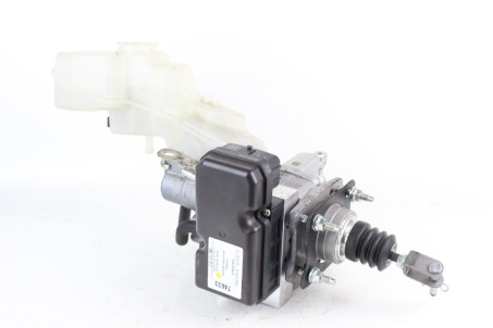 Циліндр гальмівний головний Toyota Prius (ZVW51) 2015-2018 4705047550 (74633)