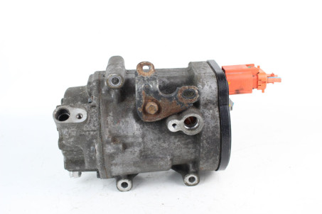 Компресор кондиціонера Toyota Prius (ZVW51) 2015-2018 8837047091 (74636)