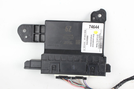 Блок керування кондиціонером Toyota Prius (ZVW51) 2015-2018 8865047510 (74644)