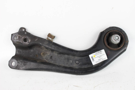 Важіль задній поздовжній правий Toyota Prius (ZVW51) 2015-2018 4876047010 (74906)