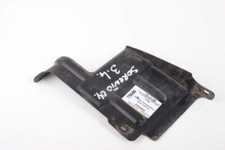 Кронштейн бампера заднего левый (пластик) Kia Sorento (BL) 2002–2009 975303E000 (75646)