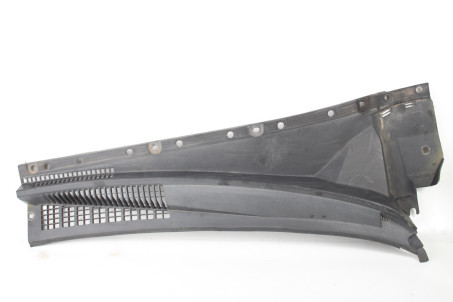 Жабо под лобовое стекло (пластик) правая часть Kia Sorento (BL) 2002–2009 861603E000 (75691)