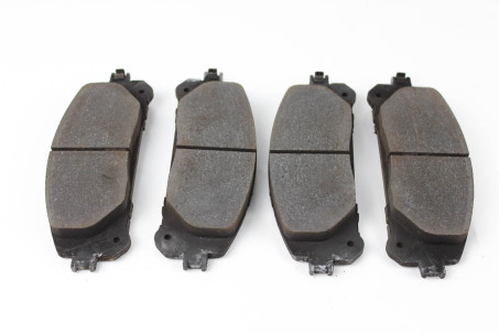 Колодки передні Toyota Camry 70 (XV70) 2017-2024 0446533490 (75739)