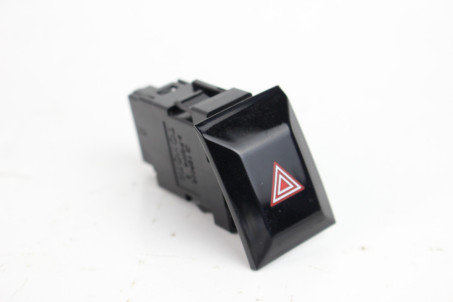 Кнопка аварійки Toyota Corolla E21 2019-2024 8433202400 (76002)