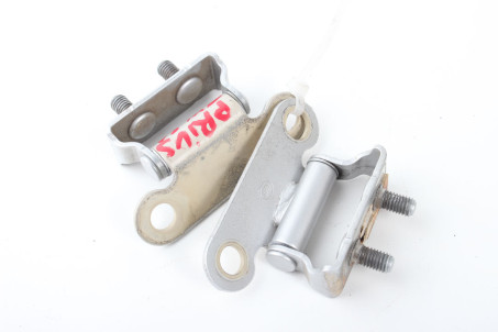 Петлі кр.багажника 2 шт. Toyota Prius (ZVW51) 2015-2018 6881047071 (76148)