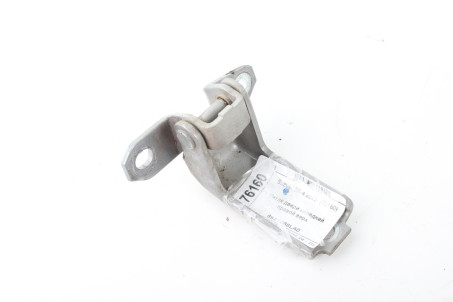 Петля двері передньої правої верх Suzuki SX-4 s-cross 2013- 6931068LA0 (76160)
