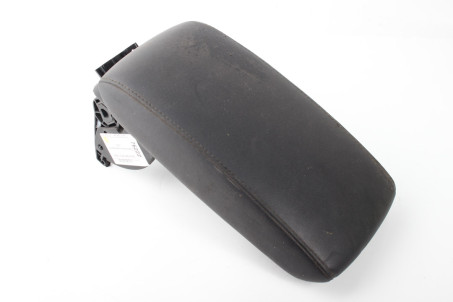 Підлокітник шкіра верхня частина Suzuki SX-4 s-cross 2013- 7585061M005PK (76222)