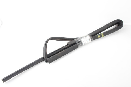 Ущільнювач скла задній правий Suzuki SX-4 s-cross 2013- 8367161M00 (76248)