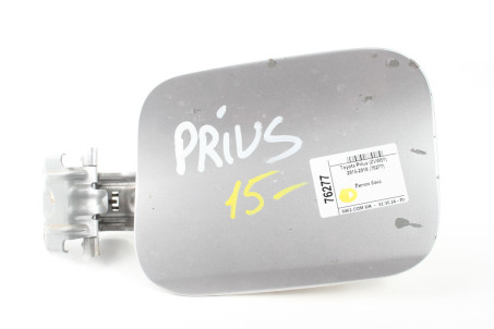 Лючок бака Toyota Prius (ZVW51) 2015-2018  (76277)