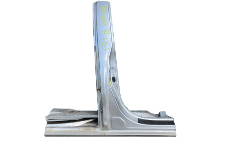 Стойка кузова (В) правая Toyota Sienna (XL20) 2003-2009 61311AE010 (76460)