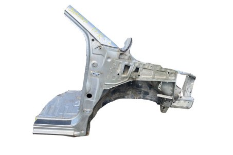 Чверть кузова передня права Toyota Sienna (XL20) 2003-2009 61131AE010 (76461)