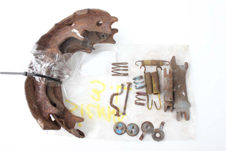 Механизм тормозной правый Toyota Sienna (XL20) 2003-2009 466110E010 (76475)