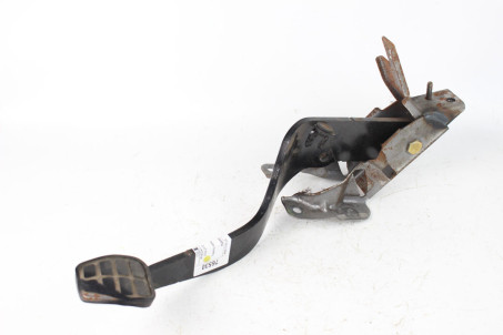 Педаль тормоза МКПП Mitsubishi Colt (Z30) 2004-2012 4620A036 (76530)