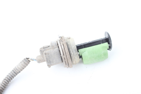 Датчик рівня рідини бачка омивача Toyota Sienna (XL20) 2003-2009 85397AA040 (76583)