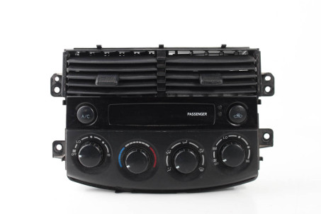 Блок керування клімат контролю Toyota Sienna (XL20) 2003-2009 8401008010 (76596)