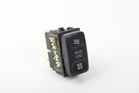 Кнопка REARVENT Toyota Sienna (XL20) 2003-2009 84835AE010 (76607)
