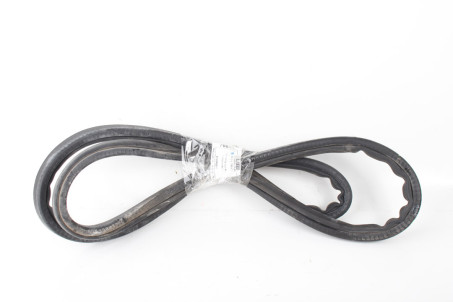 Ущільнювач заднього (кузовного) скла Toyota Sienna (XL20) 2003-2009 62743AE010 (76641)