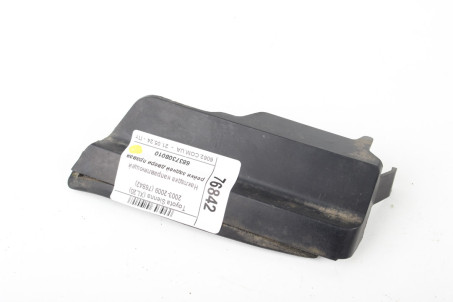 Накладка направляючої рейки задніх правих дверей Toyota Sienna (XL20) 2003-2009 6837308010 (76842)