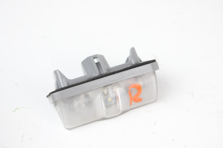 Підсвічування номера Toyota RAV-4 V 2018- 8127033110 (76850)