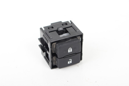 Кнопка центрального замка Lexus UX (ZA10) 2018- 8493033140 (76946)