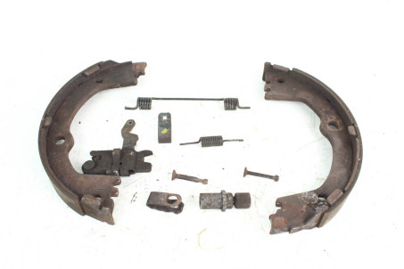 Механизм тормозной левый Hyundai Santa Fe (DM) 2012-2018 583052WA00 (77134)