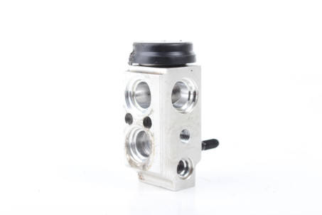 Клапан випарника кондиціонера 12- Kia Sorento (XM) 2009–2015 976262P200 (77158)