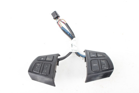 Кнопки керування на кермо Suzuki SX-4 s-cross 2013-  (77481)
