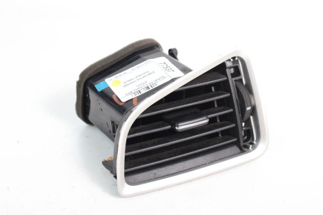 Дефлектор торпедо левый Suzuki SX-4 s-cross 2013- 7364061M00HTV (77537)