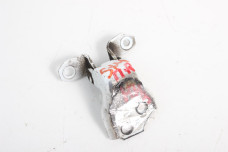 Петля двери передней правой низ Suzuki SX-4 s-cross 2013- 6933068LA0 (77564)