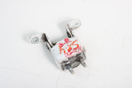 Петля двери задней правой верх Suzuki SX-4 s-cross 2013- 6941068LA0 (77565)