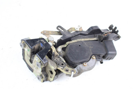 Замок двері задній лівий електро Toyota CAMRY (V20) 4pin Toyota Другие модели 69140AA010 (77582)