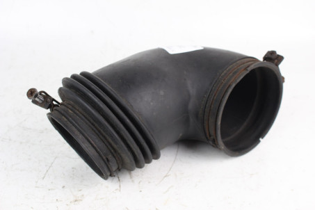 Патрубок воздушного фильтра 2.5 CRDI 0.6- Kia Sorento (BL) 2002–2009 282103E700 (77656)