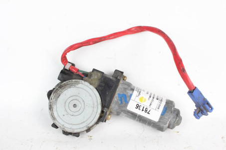 Моторчик стеклоподъемника передний правый Camry V20 Toyota Другие модели 85710AA020 (78136)