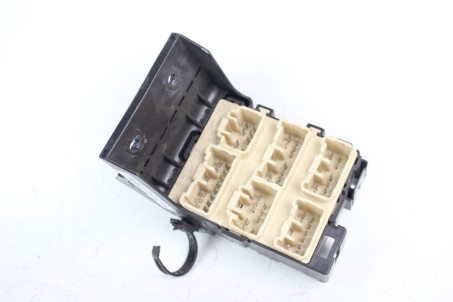 Блок предохранителей Toyota Avensis T25 (T250) 2003-2009 8273405030 (78230)