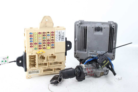 Блок управления двигателем комплект 2.2 TDI Kia Sorento (XM) 2009–2015 391012F010 (78379)