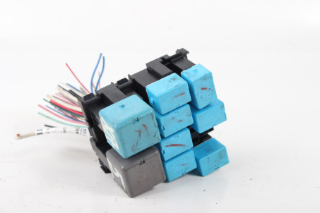 Блок реле LH Hybrid Toyota RAV-4 V 2018- 8266042110 (78606)