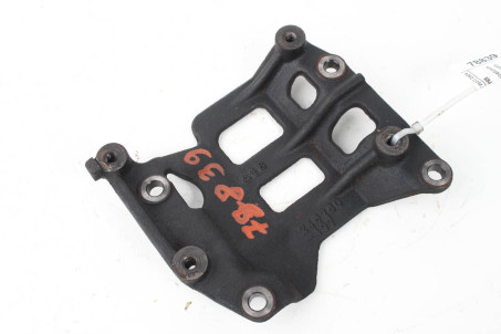 Кронштейн кріплення компресора А / С 2.0 TDI Toyota Avensis T25 (T250) 2003-2009 8843105010 (78839)