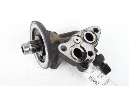Кронштейн масляного фильтра 2.0 TDI Toyota RAV-4 II 2000-2005 1560927010 (79023)