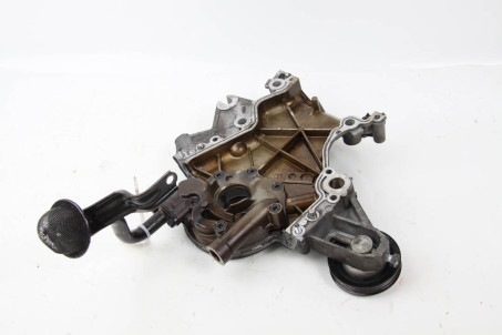 Передня кришка двигуна з масляним насосом 1.4 Nissan Note (E11) 2006-2013 13500BX000 (79310)