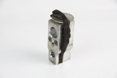 Клапан випарника кондиціонера Hybrid 10- Toyota Auris 2006-2012 8851547040 (79471)