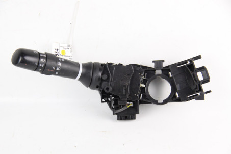 Переключатель подрулевой левый Auto 10- Toyota Auris 2006-2012 8414002331 (79534)