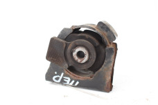 Подушка мотора передня 2.0 TDI Toyota RAV-4 IV 2012-2018 1236153020 (79607)