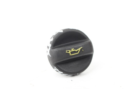 Крышка маслозаливной горловины 2.0 TDI Toyota RAV-4 IV 2012-2018 12180WA010 (79691)