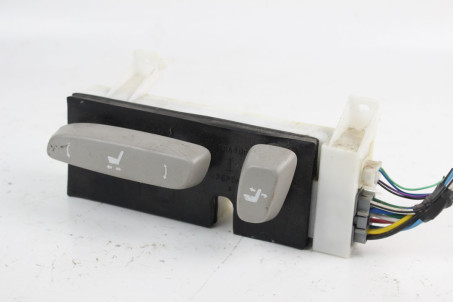 Блок регулювання сидіння LH Lexus ES (GSV40) 2006-2013 8407033030 (80022)