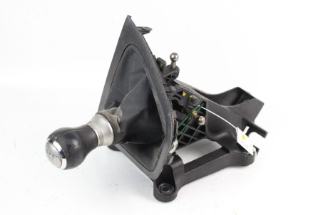 Кулиса переключения МКПП Toyota Auris 2006-2012 3353002200 (80106) 5-ст