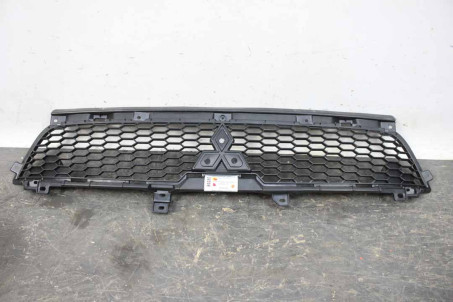 Решітка радіатора нова оригінал 10- Mitsubishi Outlander (CW) XL 2006-2014 6402A198 (80285)