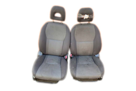 Сиденья тканевые комплект LHD Toyota RAV-4 II 2000-2005  (80323)