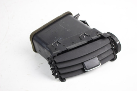 Дефлектор торпедо центральный RH Toyota Corolla Verso 2004-2009 6556444010 (80344)