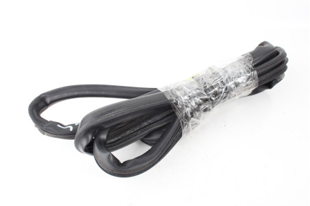 Ущільнювач двері задньої лівої Toyota RAV-4 II 2000-2005 6233242020B0 (80415)